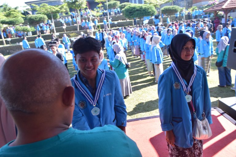 SMK MUTU Cikampek Gelar Graduation 2023-2024 dengan Semarak di Pangalengan Bandung