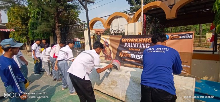 SMK MUTU Cikampek Bersama Samurai Paint Gelar Training Painting untuk Siswa