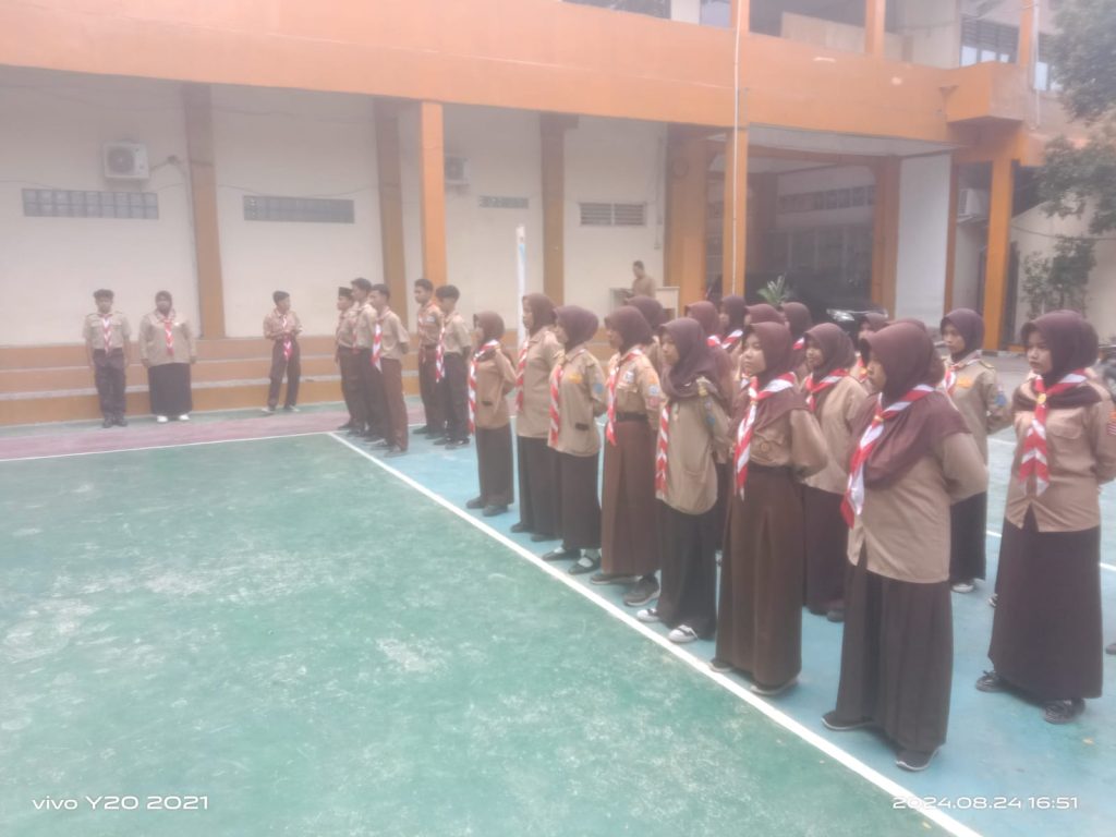 Pelantikan Masa Tamu Ambalan Pramuka SMK TI Muhammadiyah Cikampek: Menumbuhkan Semangat Kepemimpinan dan Kedisiplinan