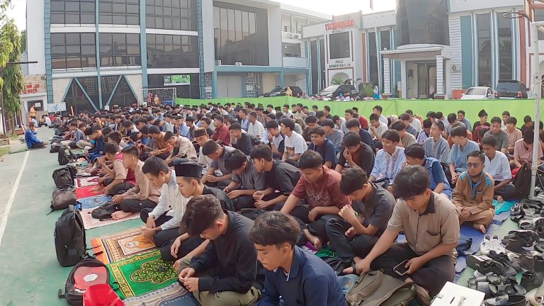 Pembukaan SmartTren Ramadhan 1446 H di SMK Muhammadiyah 1 Cikampek: Mewujudkan Generasi Terdidik dan Terbaik