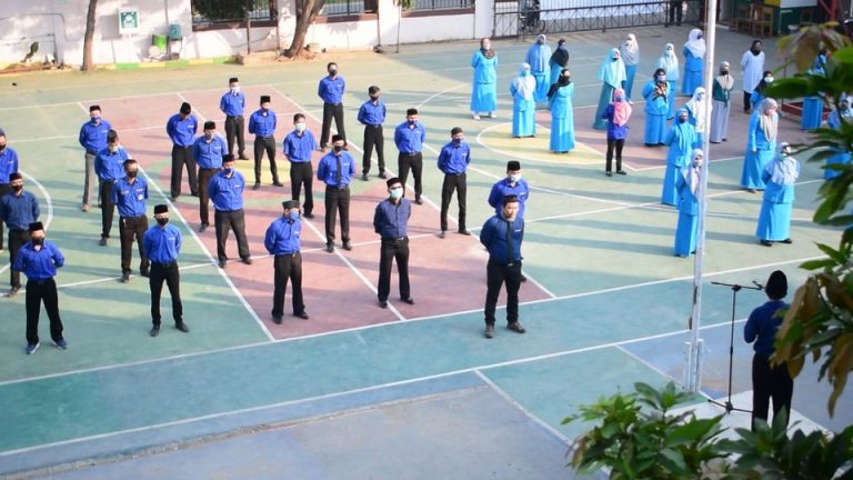 Apel pagi SMK TI Muhammadiyah Cikampek