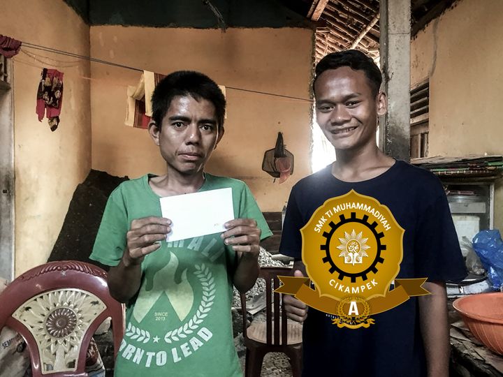 BERBAGI KEBAHAGIAAN KELULUSAN PELAJAR SMK MUHAMMADIYAH SATU CIKAMPEK BERBAGI KEPADA DHUAFA