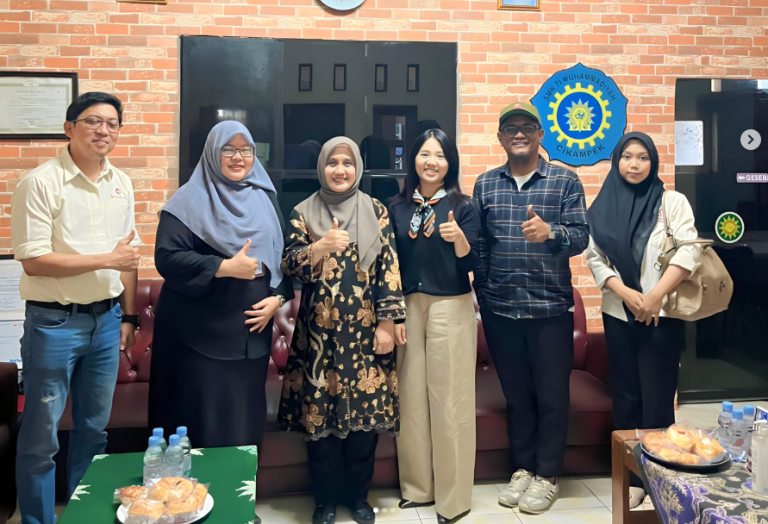 SMK TI Muhammadiyah Cikampek Terima Kunjungan Mitra Industri Shuangfei Electric System